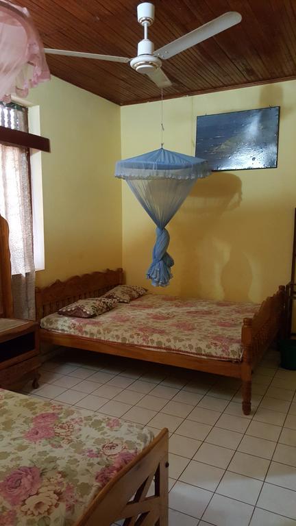 Isuruma Rest Kataragama Zimmer foto
